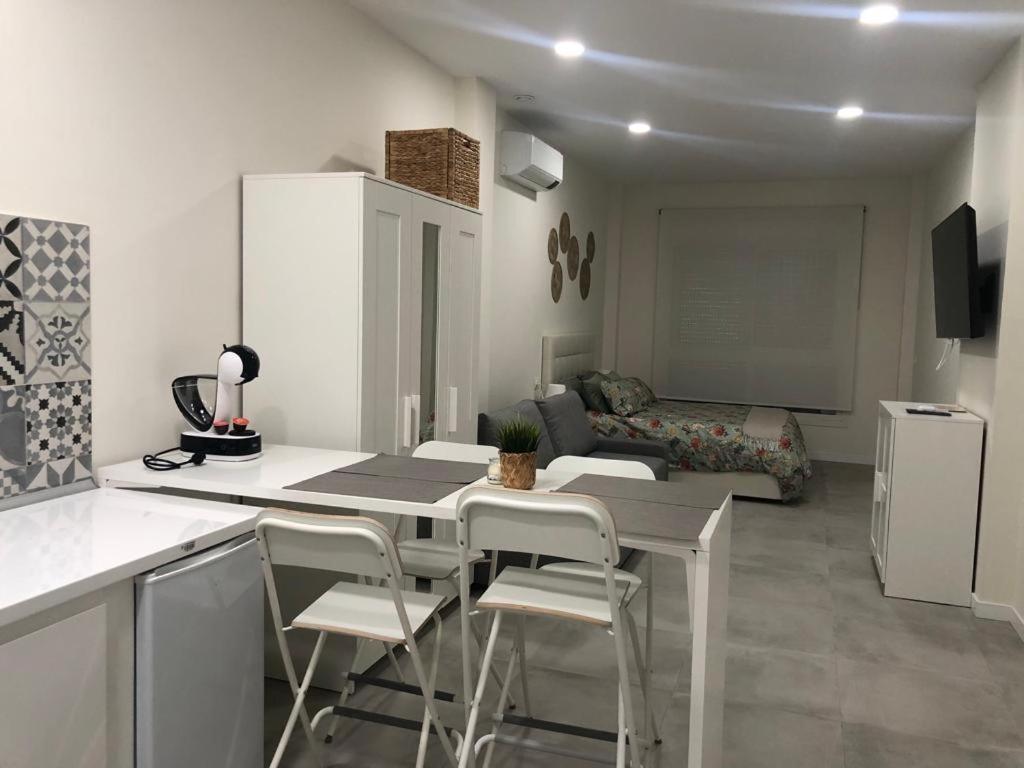 Centro Estudio Trinidad Malaga 3 외부 사진
